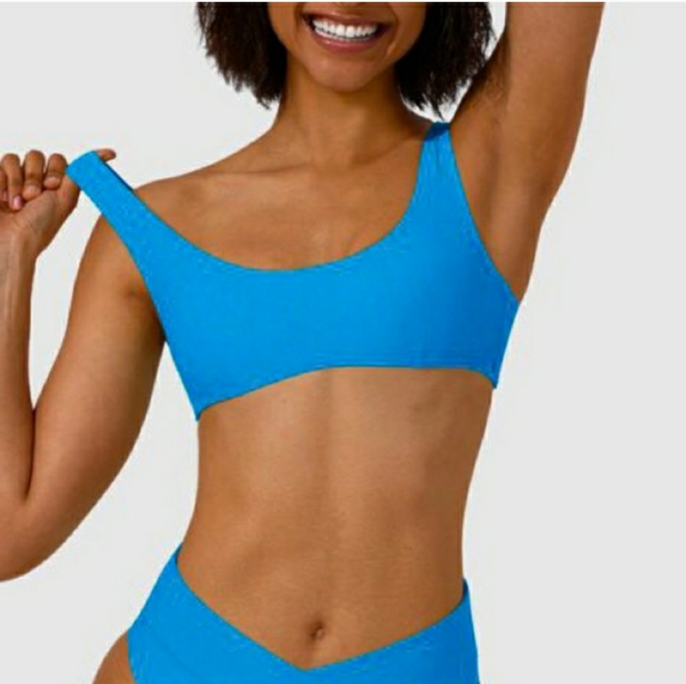 HALARA Solid U Neck Bikini Top NWT!